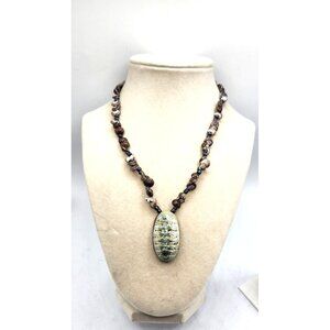 Shell Necklace With Oval Acrylic Pendant